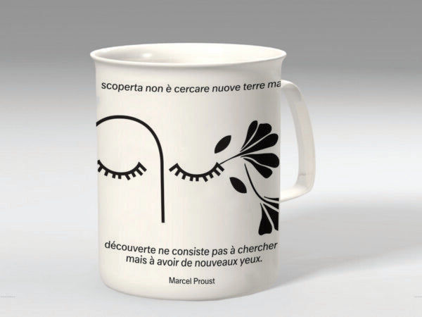 Tazza letteraria - Un vero viaggio di scoperta non è cercare nuove terre ma avere nuovi occhi. Le véritable voyage de découverte ne consiste pas à chercher de nouveaux paysages, mais à avoir de nouveaux yeux. Marcel Proust