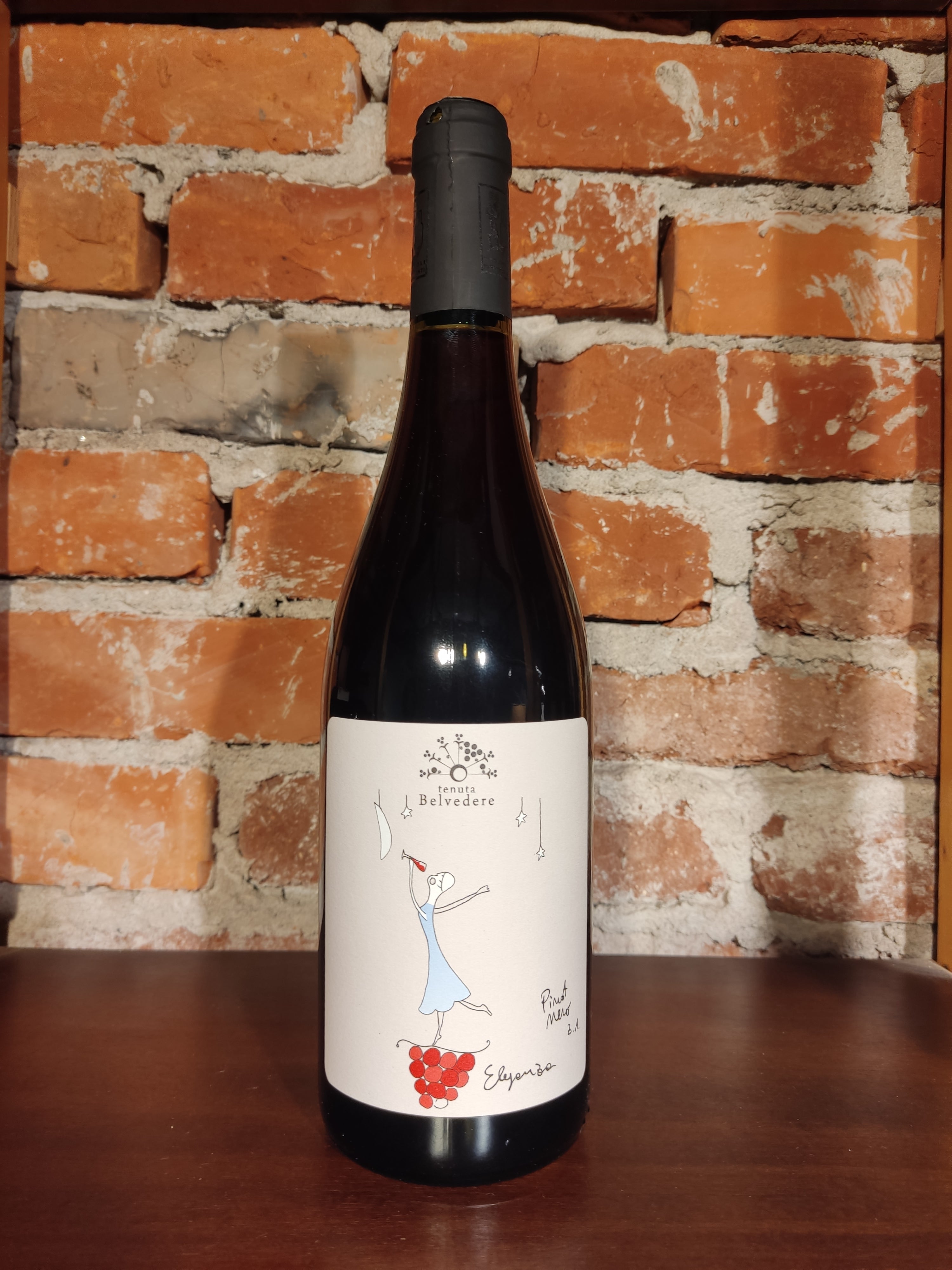 Vino Rosso "Eleganza" Pinot Nero di Tenuta Belvedere
